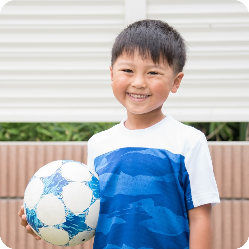 学生さん達の部活動やクラブチームなどのケガも対応します。捻挫、打撲、肉離れ、成長痛、シンスプリントなど体の不調もご相談ください